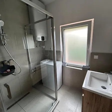 8638 A/2 Apartment *