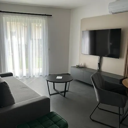 8638 A/2 Apartment